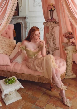 Écoute Les Fleurs Tomber Dress