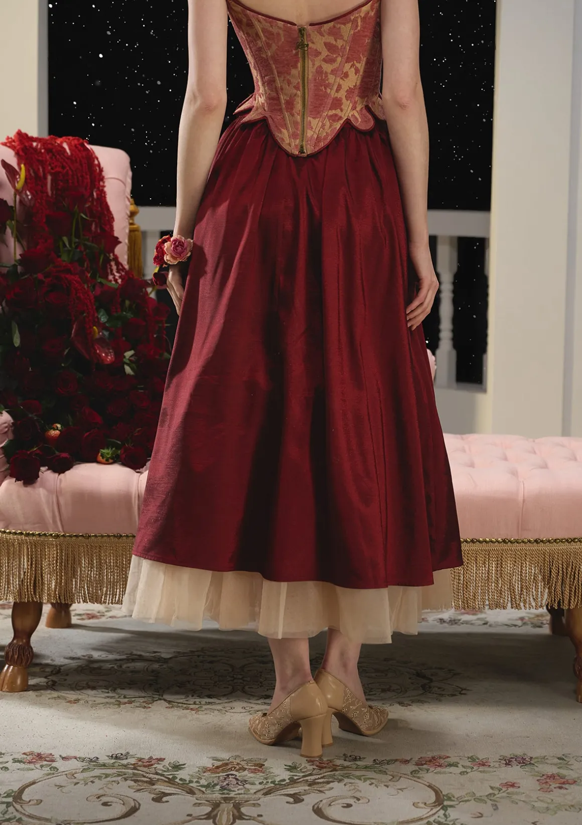Curve & Plus A Renaissance of Grace Skirt