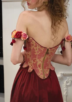 Curve & Plus A Renaissance of Grace Corset