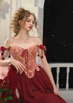 Curve & Plus A Renaissance of Grace Corset