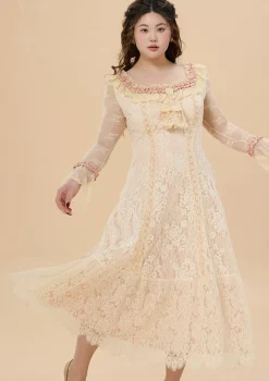 Curve & Plus Dreamland Novelist Knit Dress