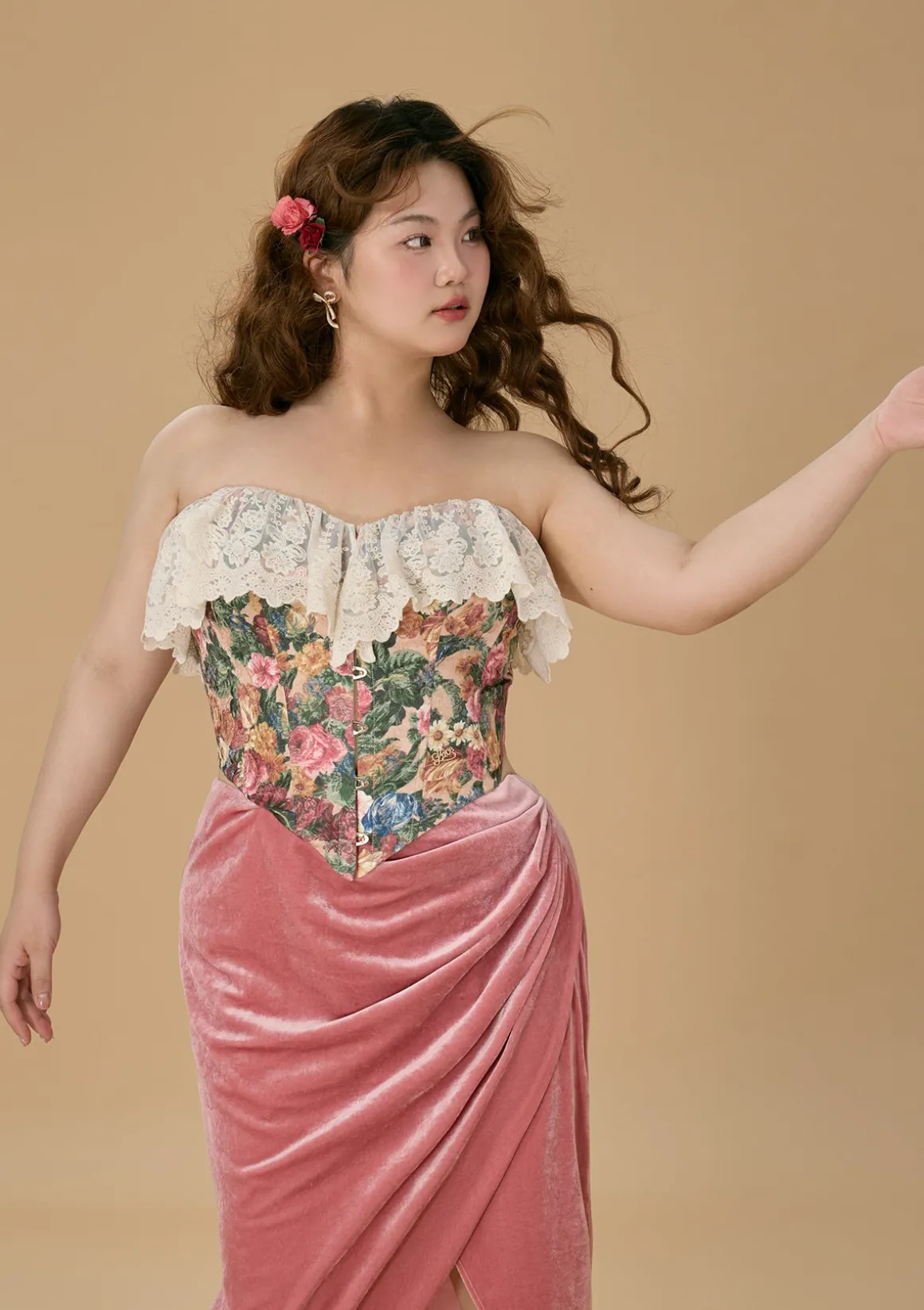 Curve & Plus Flower & Banquet Corset