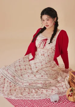 Curve & Plus Strawberry Farm Knit Cardigan