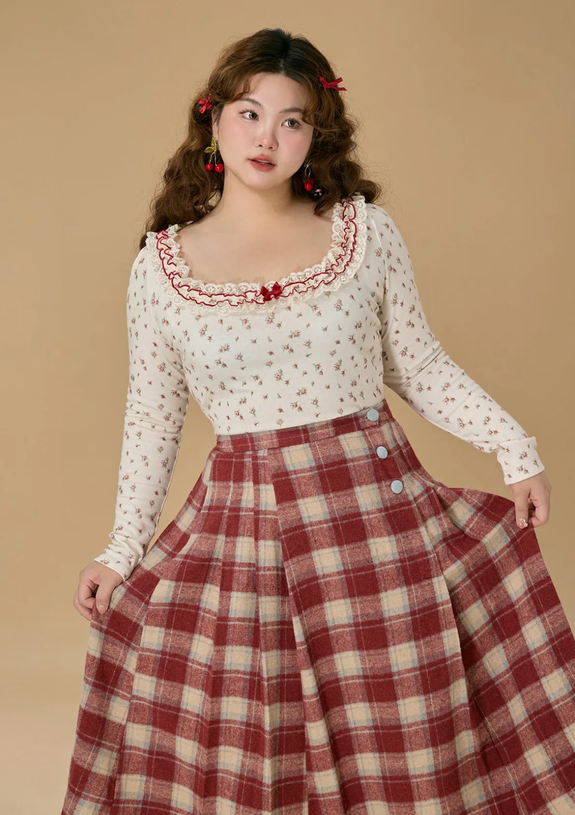 Curve & Plus Strawberry Fabric House Knit Bottom Shirt
