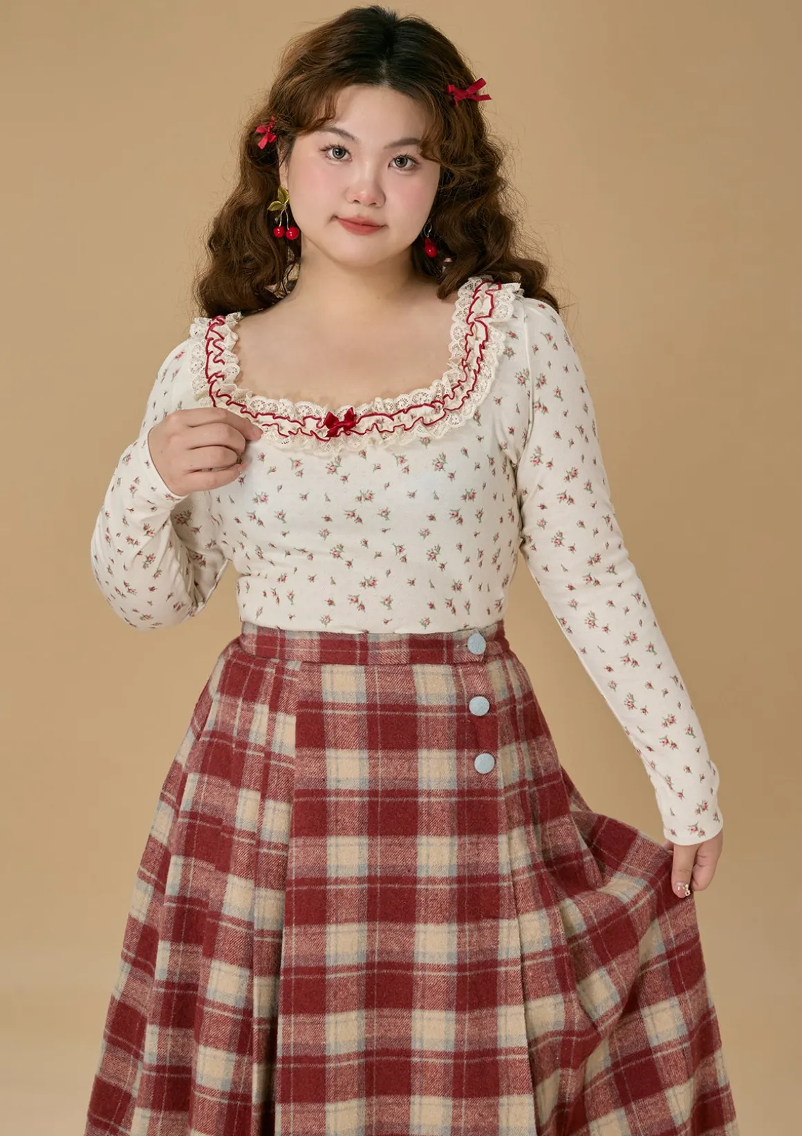 Curve & Plus Strawberry Fabric House Knit Bottom Shirt