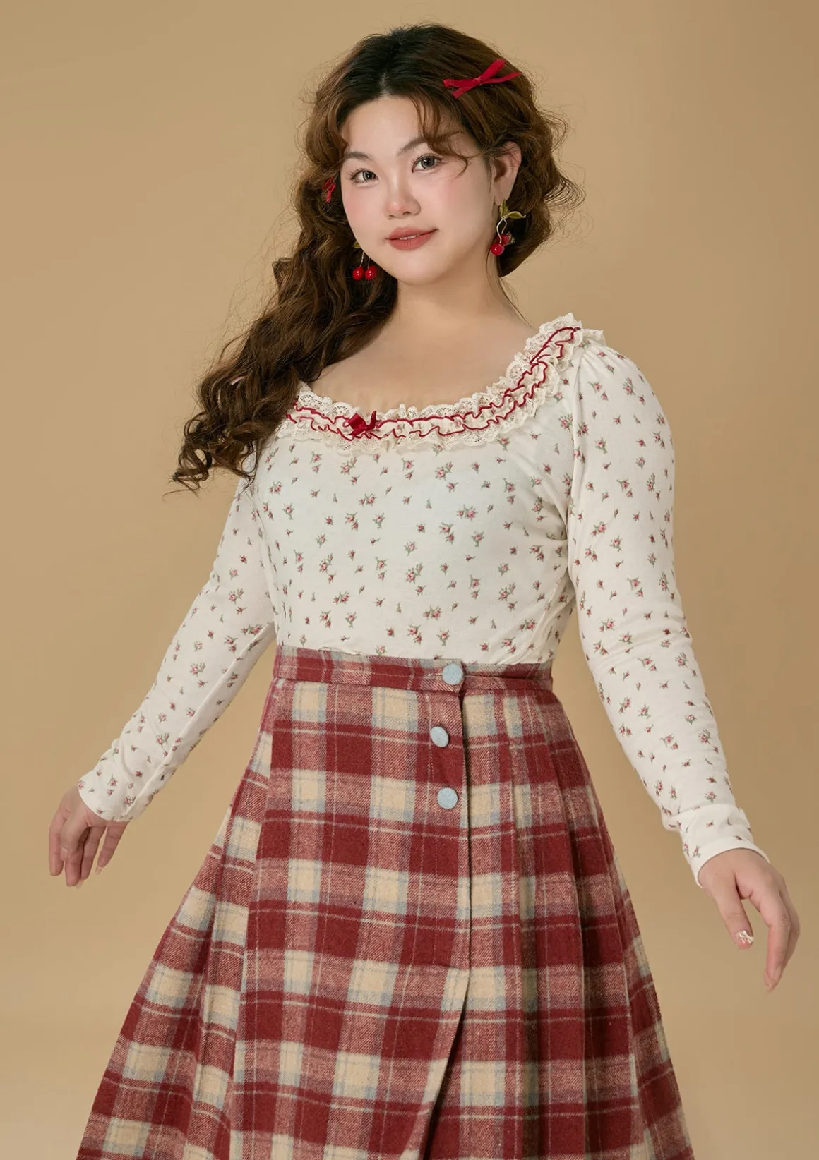 Curve & Plus Strawberry Fabric House Knit Bottom Shirt