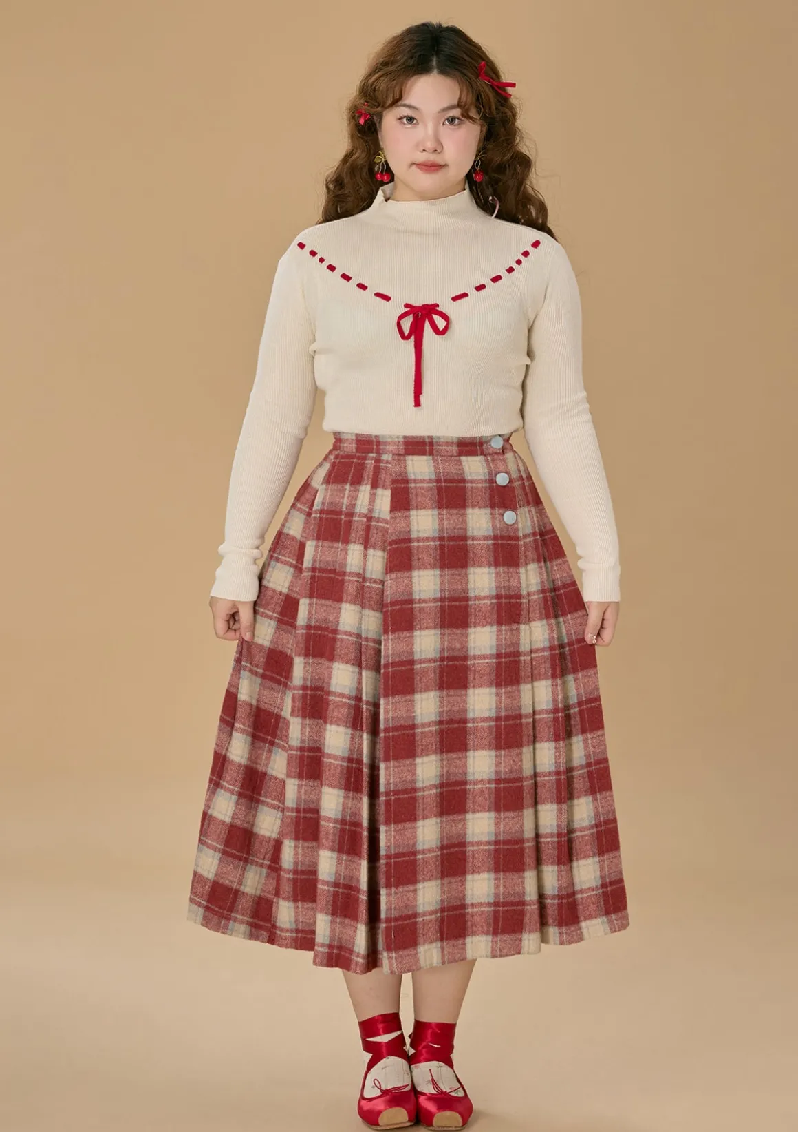 Curve & Plus Strawberry Post Office Knit Bottom Shirt