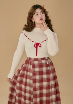 Curve & Plus Strawberry Post Office Knit Bottom Shirt