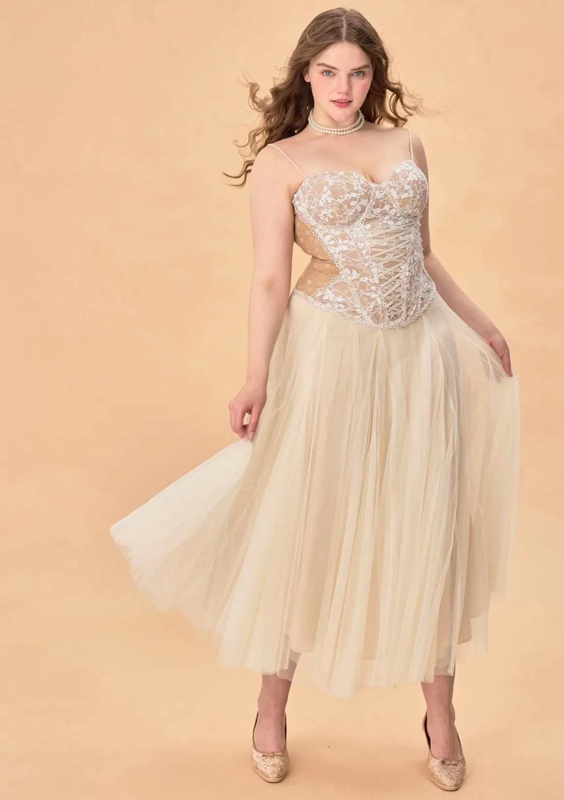 Curve & Plus "White Moon, Weaving Dreams" Corset