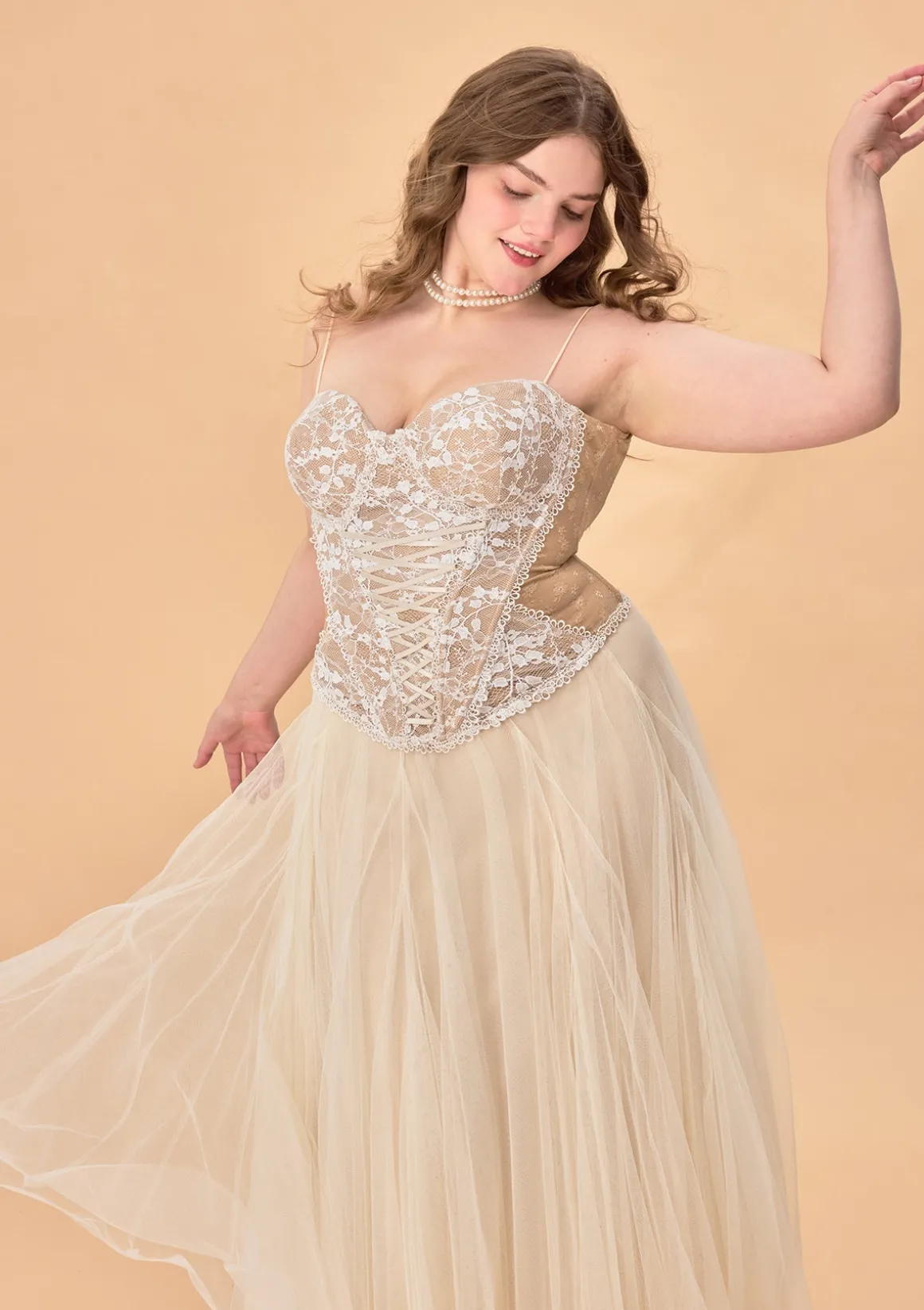 Curve & Plus "White Moon, Weaving Dreams" Corset