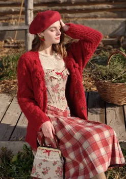 Rosey Christmas Cottage Skirt