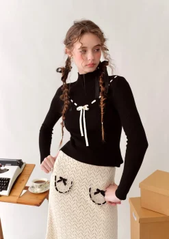 Strawberry Post Office Knit Bottom Shirt